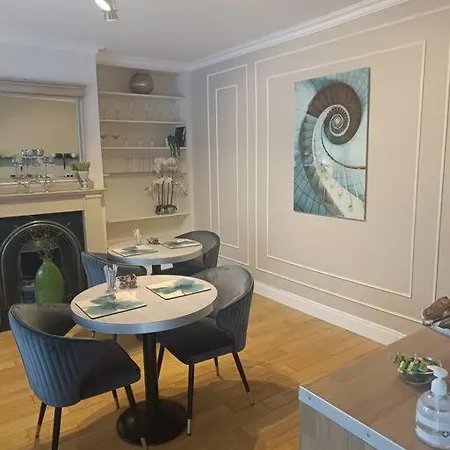 Bed and Breakfast Foxhollow House Blarney