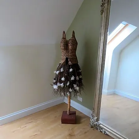 Foxhollow House 3*